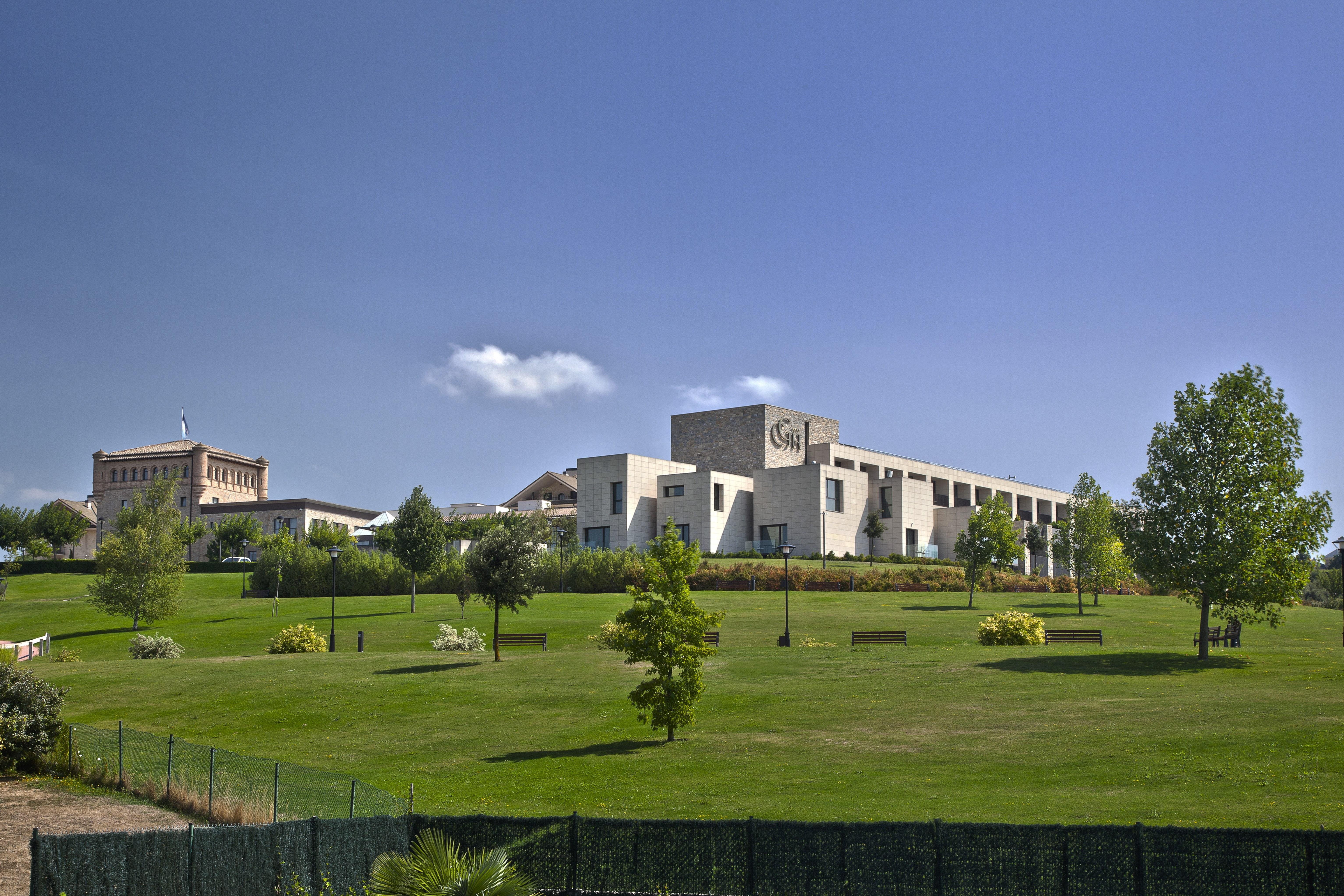 Hotel Castillo De Gorraiz&Spa Ngoại thất bức ảnh