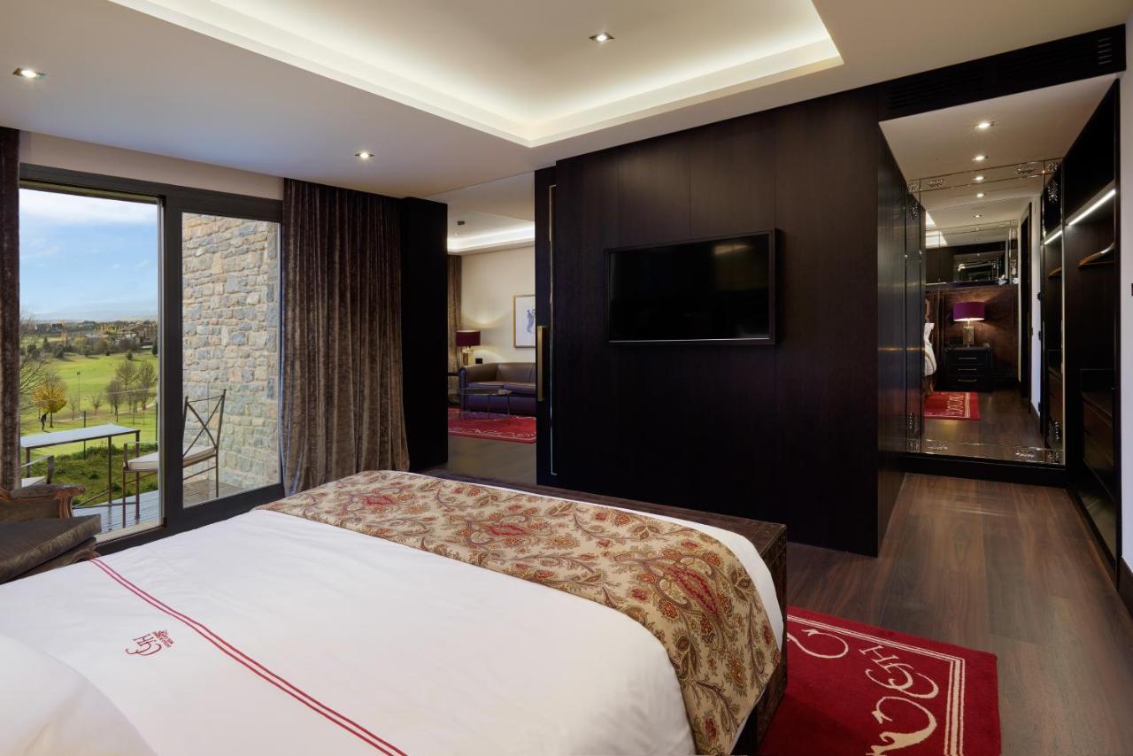 Hotel Castillo De Gorraiz&Spa Ngoại thất bức ảnh